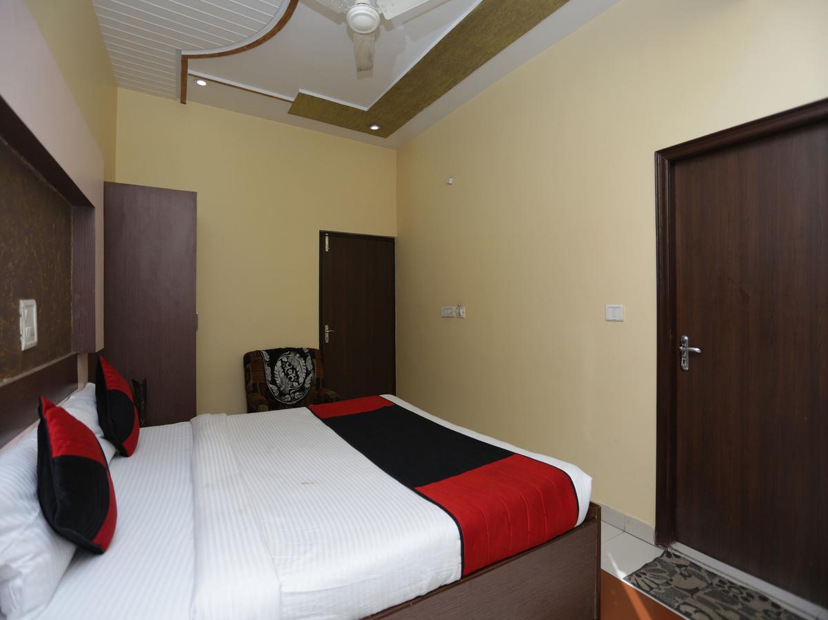 Oyo 12221 Hotel M House Агра Екстер'єр фото