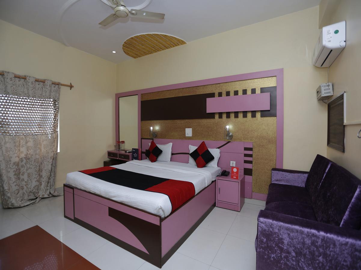 Oyo 12221 Hotel M House Агра Екстер'єр фото