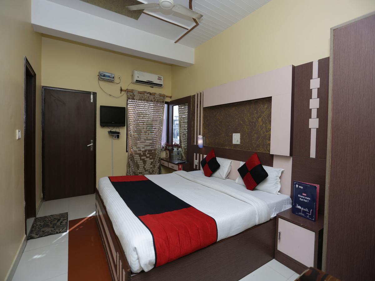 Oyo 12221 Hotel M House Агра Екстер'єр фото
