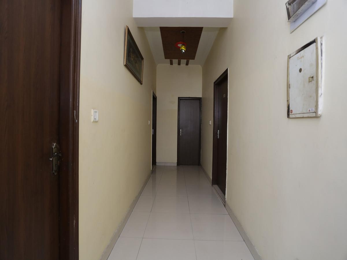 Oyo 12221 Hotel M House Агра Екстер'єр фото